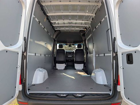 New 2025 Mercedes-Benz Sprinter 2500 image 20