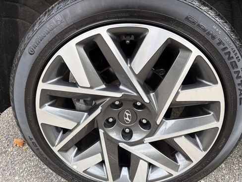 Used 2023 Hyundai Santa Fe Calligraphy image 14