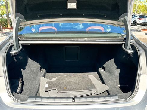 Used 2023 BMW 740i w/ Executive Package image 29