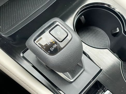 Used 2022 Nissan Rogue SL w/ SL Premium Package image 24