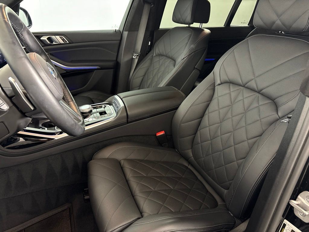 Certified 2024 BMW X7 xDrive40i w/ Executive Package AWD/4WD image 24