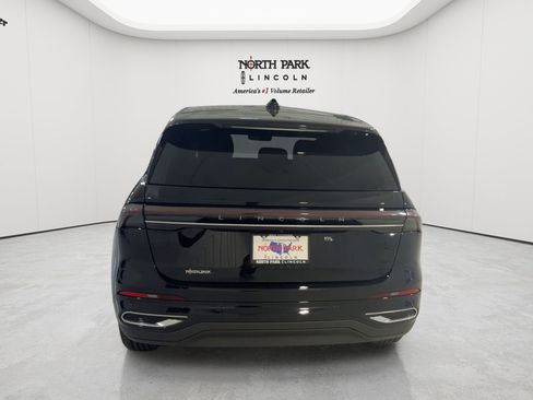 New 2026 Lincoln Nautilus Premier AWD/4WD image 8