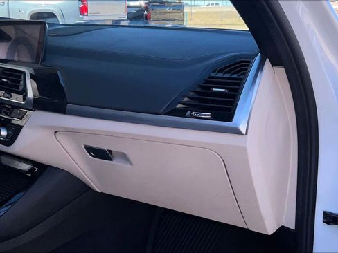 Used 2019 BMW X3 xDrive30i w/ Premium Package image 17