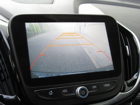 Used 2017 Chevrolet Volt Premier w/ Driver Confidence II Package image 30