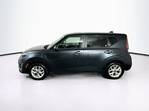 Used 2025 Kia Soul LX w/ LX Technology Package FWD image 4