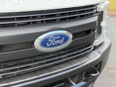 Used 2017 Ford F250 XL w/ Power Equipment Group AWD/4WD image 35