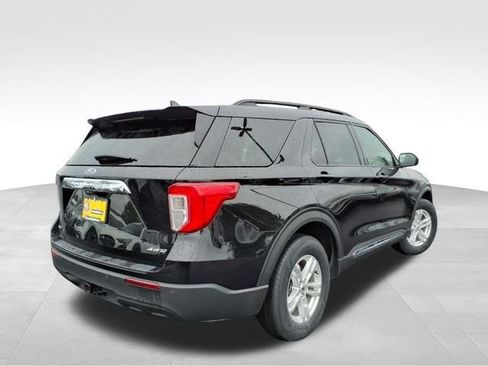 Used 2023 Ford Explorer XLT w/ Class IV Trailer Tow Package AWD/4WD image 10