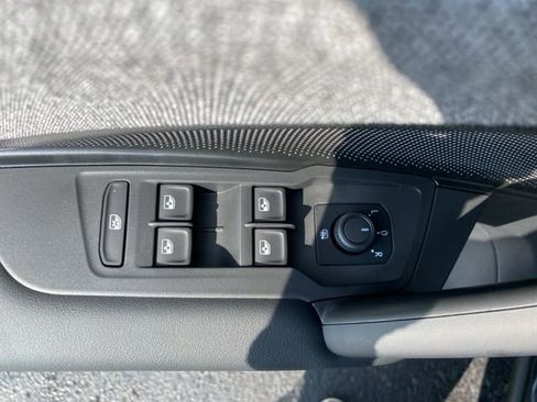 New 2025 Volkswagen Tiguan S AWD/4WD image 29