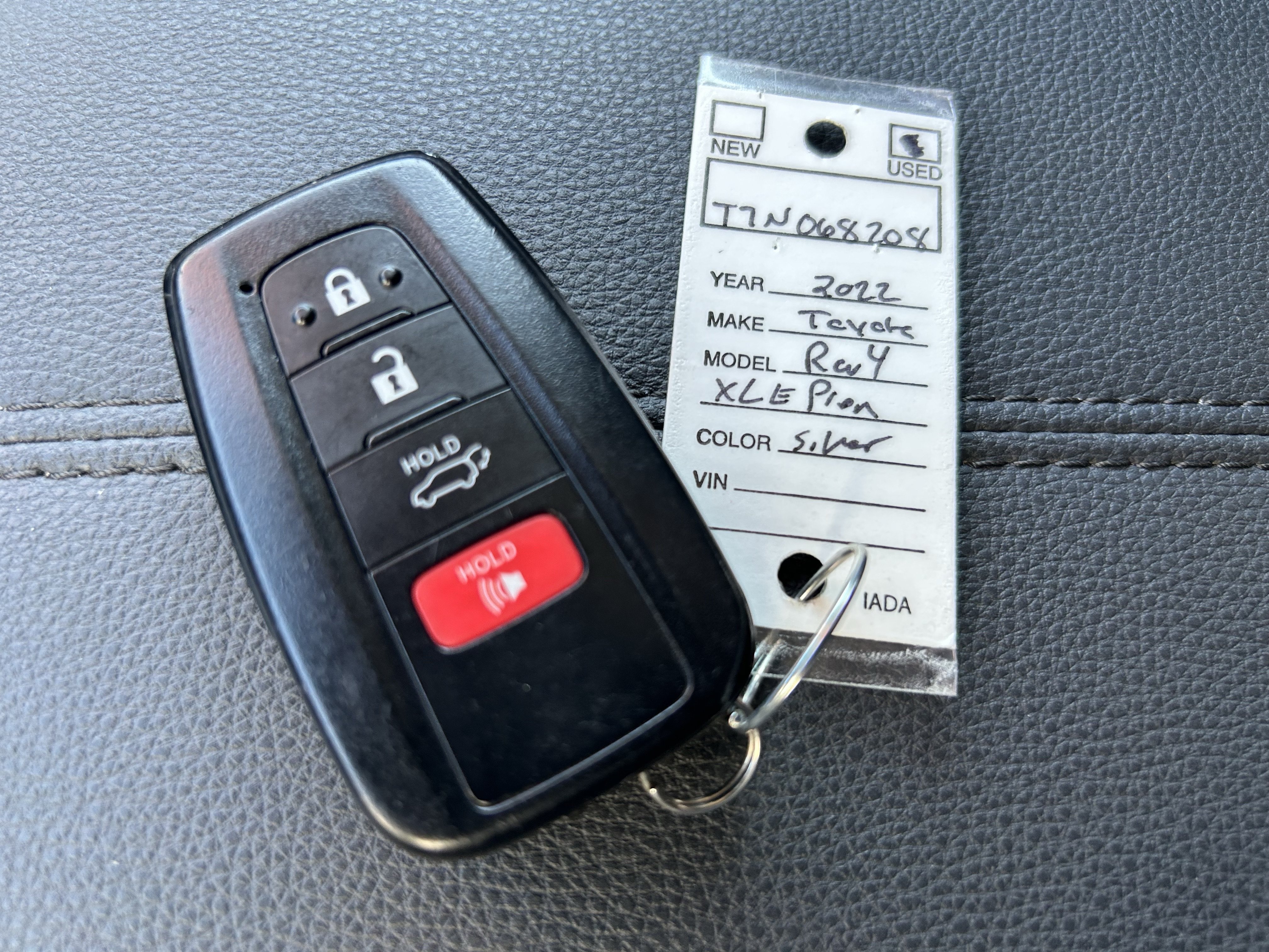 Certified 2022 Toyota RAV4 XLE Premium AWD/4WD image 37