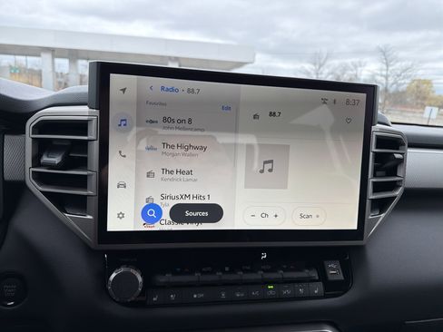 New 2026 Toyota Tundra Limited AWD/4WD image 29