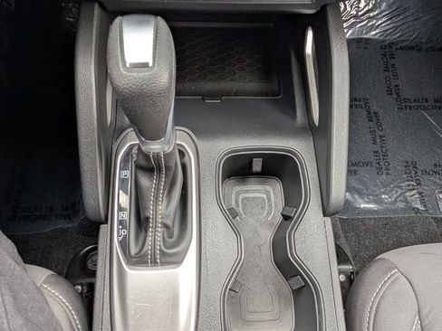 Used 2022 Nissan Frontier SV RWD image 17