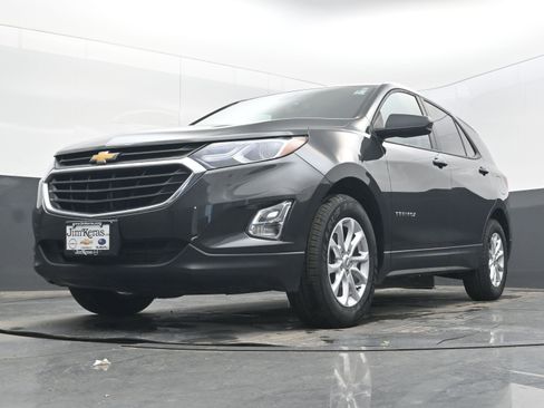 Used 2020 Chevrolet Equinox LS w/ LS Convenience Package image 24