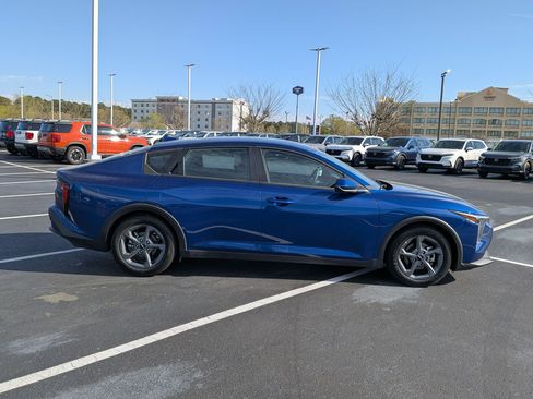 Used 2025 Kia K4 LXS image 2