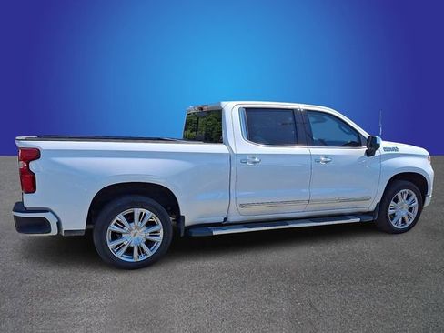 Used 2024 Chevrolet Silverado 1500 High Country w/ High Country Premium Package AWD/4WD image 4
