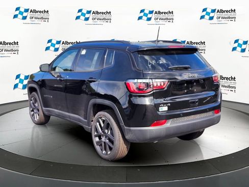 New 2026 Jeep Compass Limited w/ Sun, Sound & Navigation Group AWD/4WD image 3