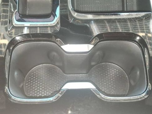 Used 2025 Buick Enclave Preferred w/ Power Package FWD image 36