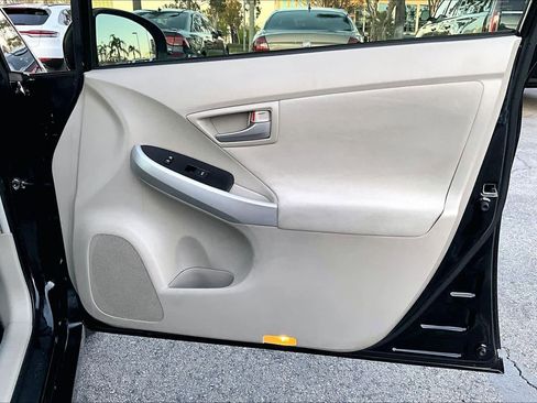 Used 2013 Toyota Prius Two image 21