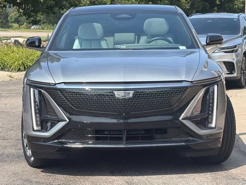 Used 2024 Cadillac Lyriq Sport w/ LPO, Floor Liner Package AWD/4WD image 2