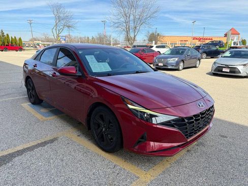 Used 2023 Hyundai Elantra SEL FWD image 3