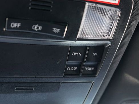 Used 2023 Toyota Tacoma Limited image 27