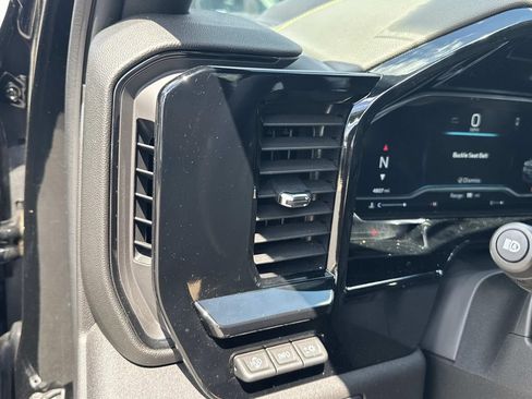 Used 2025 Chevrolet Silverado 2500 ZR2 w/ Technology Package AWD/4WD image 29