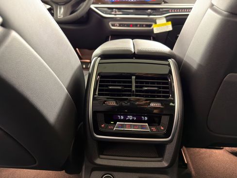 New 2026 BMW X7 xDrive40i w/ M Sport Package image 29