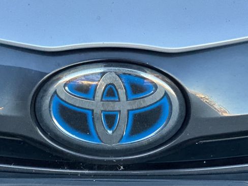 Used 2021 Toyota Prius Prime Limited image 10