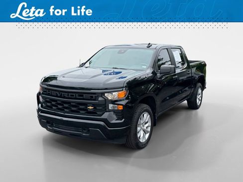 Used 2023 Chevrolet Silverado 1500 Custom AWD/4WD image 1