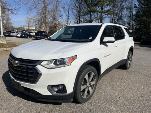 Used 2019 Chevrolet Traverse LT w/ LT Premium Package image 1