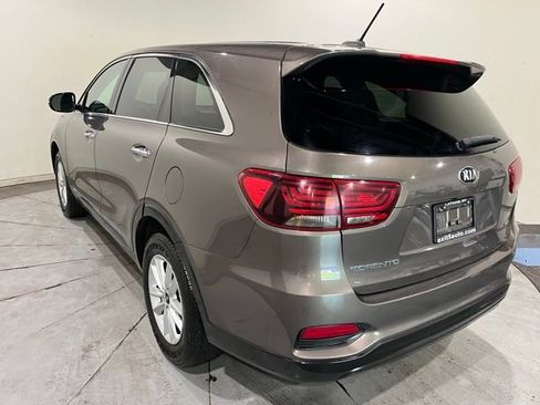 Used 2019 Kia Sorento AWD image 9
