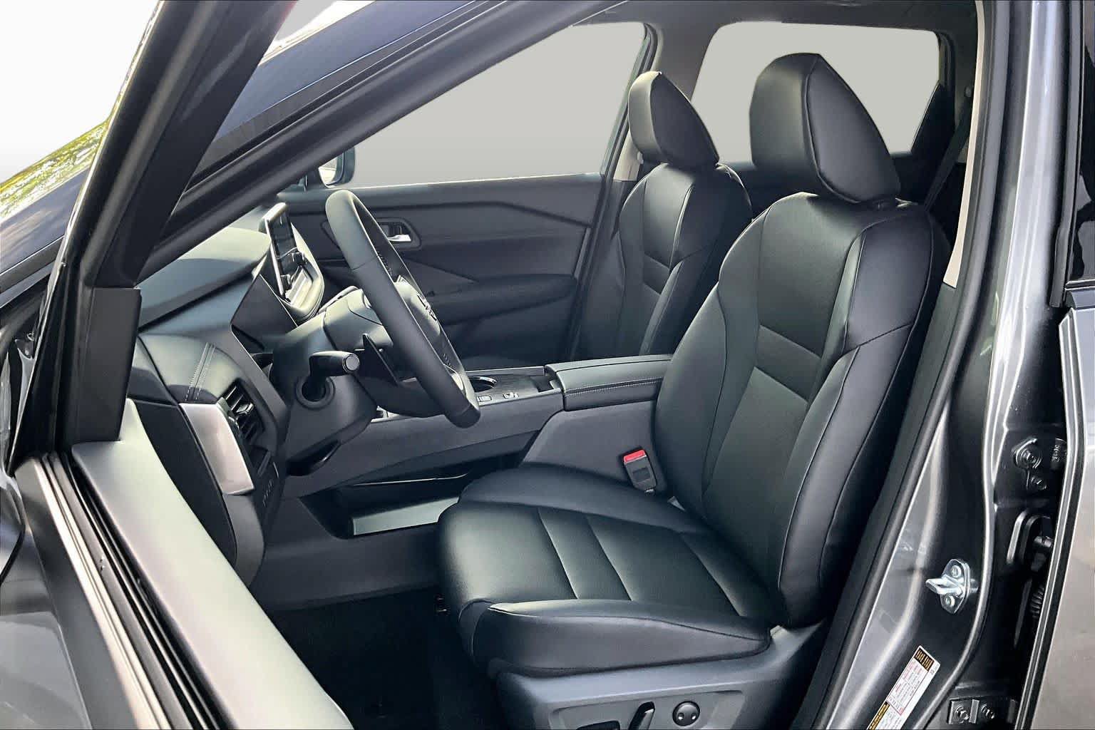 New 2027 Nissan Rogue Dark Armor FWD image 15