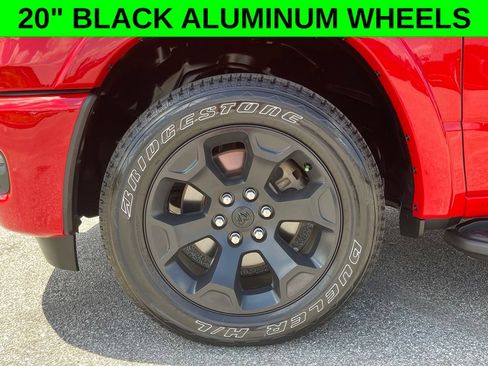 Used 2025 RAM 1500 Big Horn AWD/4WD image 2