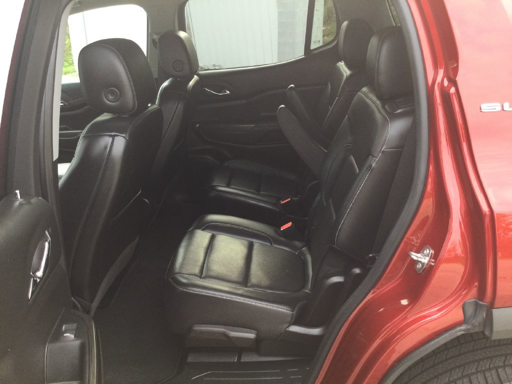 Used 2023 GMC Acadia SLT w/ Preferred Package AWD/4WD image 30