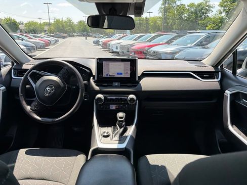 Used 2023 Toyota RAV4 XLE w/ Convenience Package AWD/4WD image 15