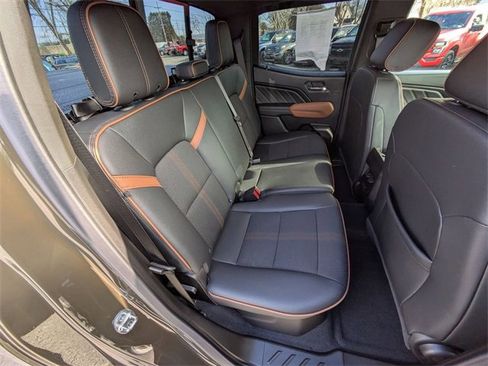 Used 2025 GMC Canyon AT4 image 19
