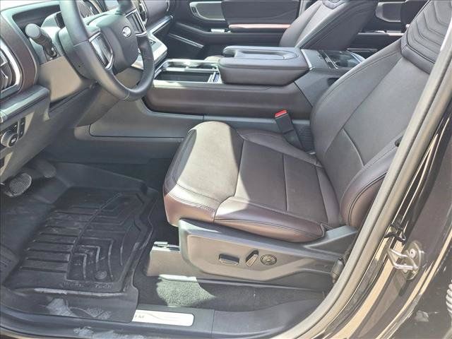 Used 2026 Ford Expedition Max Platinum w/ Platinum Ultimate Package AWD/4WD image 10