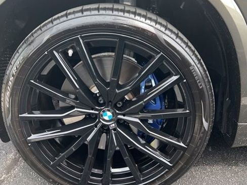 Used 2025 BMW X5 M60i AWD/4WD image 2
