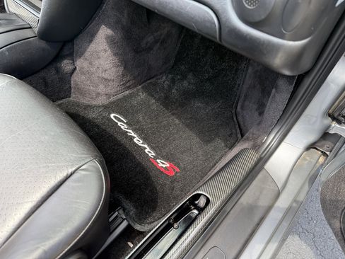 Used 2004 Porsche 911 Carrera 4S image 40