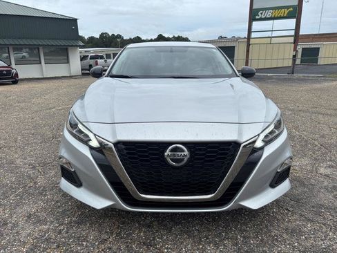 Used 2019 Nissan Altima 2.5 SR FWD image 8