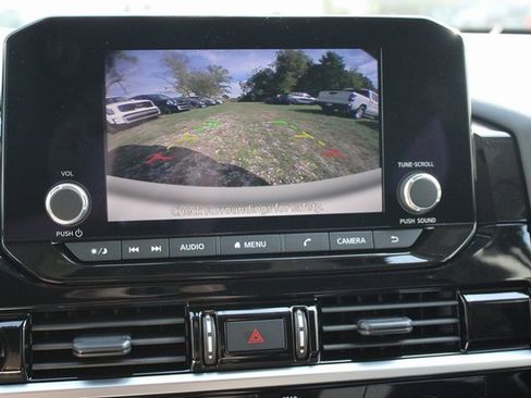 New 2025 Nissan Pathfinder SV image 14