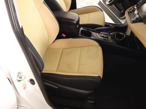 Used 2016 Toyota RAV4 XLE w/ Convenience Package FWD image 12