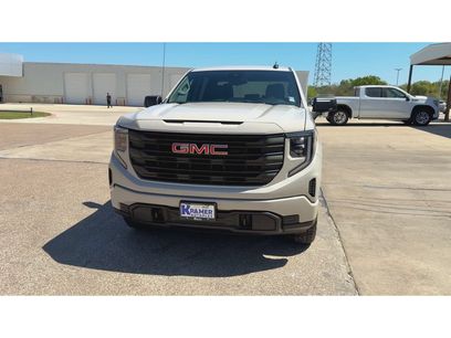 New 2026 GMC Sierra 1500 Pro w/ Graphite Edition