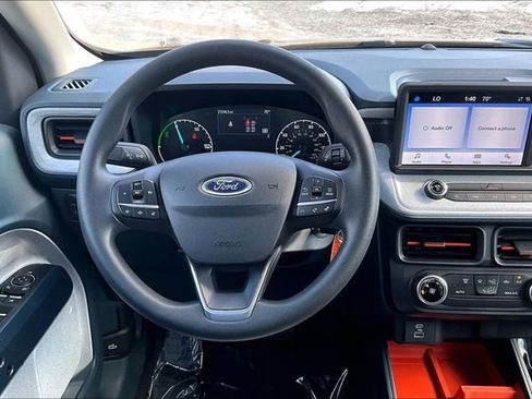 Used 2022 Ford Maverick XLT image 5