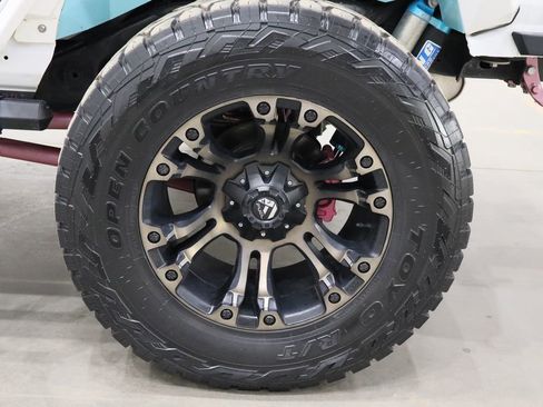 Used 2018 Jeep Wrangler Unlimited Sport S image 28