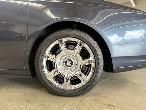 Used 2011 Rolls-Royce Ghost RWD image 14