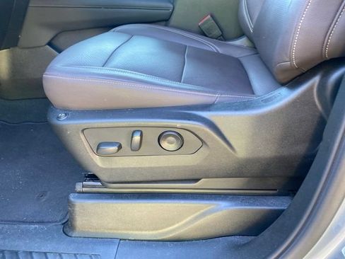 Used 2025 Chevrolet Suburban LS AWD/4WD image 22