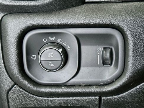 Used 2024 RAM 1500 Big Horn AWD/4WD image 16