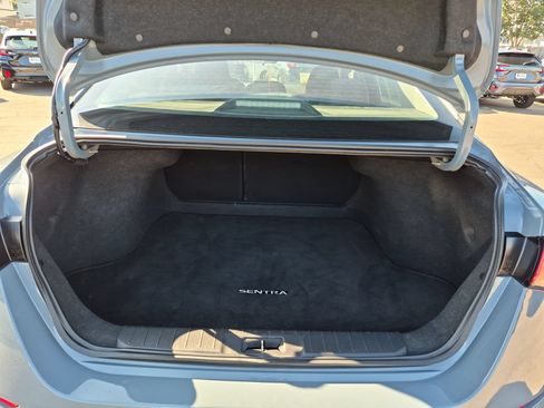 Used 2025 Nissan Sentra SR FWD image 22