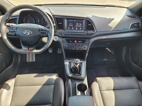 Used 2017 Hyundai Elantra Sport image 9