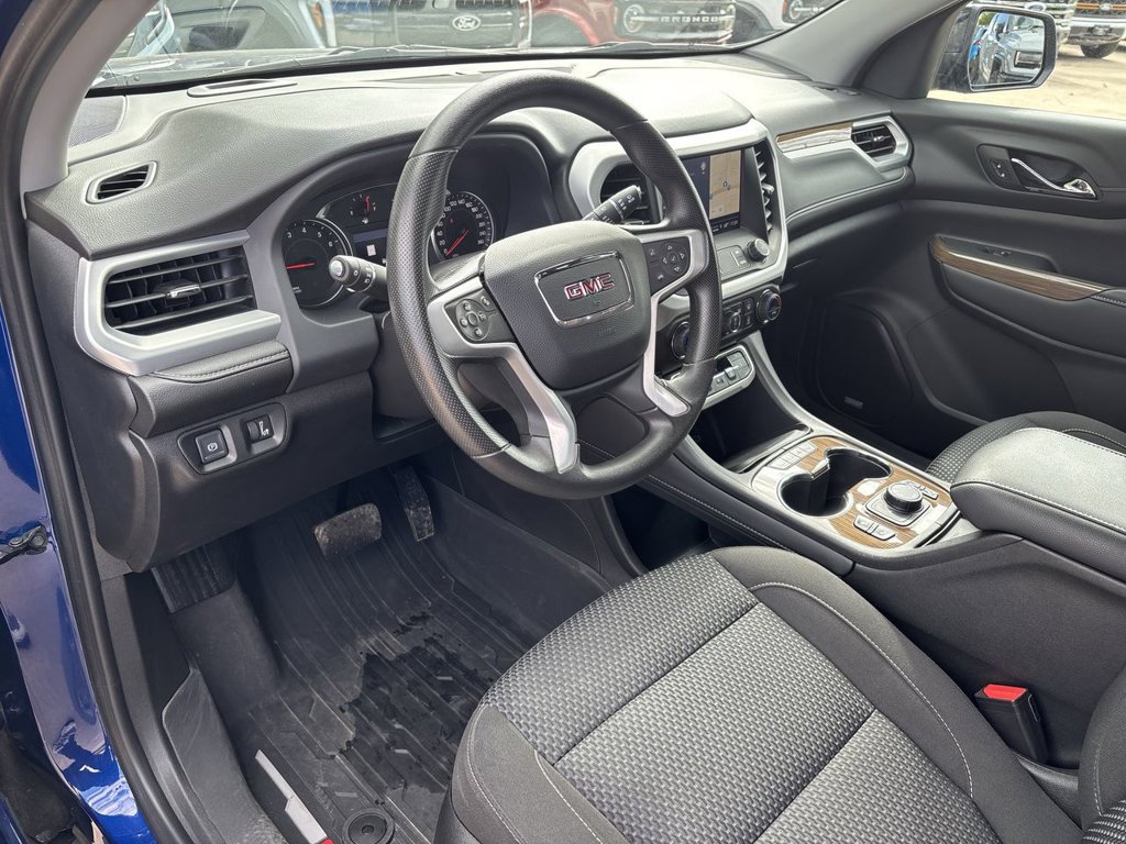 Used 2023 GMC Acadia SLE w/ Infotainment Package AWD/4WD image 13